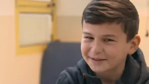 "ראיתי שכל היד שלי מדממת": הילד שאיבד אצבע לאחר ששיחק בנפצים