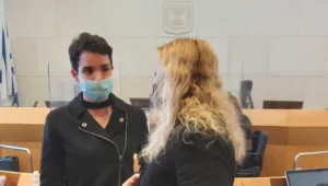 שירה איסקוב מעידה בביהמ"ש: "אמרתי 'תפסיק, אני רוצה לחיות'"
