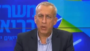 אש: "בשבוע הבא נחזיר את חובת עטיית המסכות בחללים סגורים"