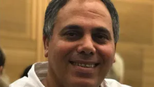 אח ויו"ר חטיבת בתי החולים - אסף הרופא, שאול סקיף