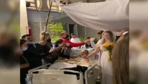 מלני הקדימה את חתונתה כדי שאמה חולת הסרטן תוכל להשתתף בה