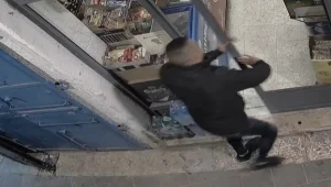 נמלט, מתחנן לעזרה - ומתמוטט: כך נראו הדקות שאחרי הדריסה בי-ם