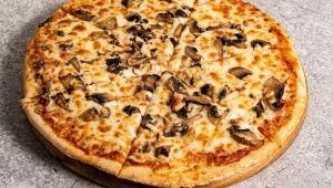 דקה, קריספית, מושלמת: התמכרנו לפיצה של "קאסה דל פפה"