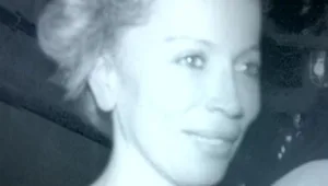 "אני לא מרגישה אשמה": האישה שהורשעה ברצח בעלה שוברת שתיקה