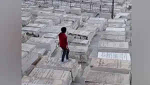 "בשבועות האחרונים משחיתים קברים יהודיים על בסיס קבוע"