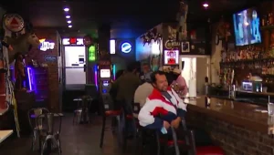 למרות שרק 10% התחסנו: מושל טקסס ביטל את כל מגבלות הקורונה