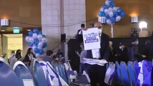 מאופוריית המדגמים ועד לתוצאות שהתהפכו: לילה עם פעילי הליכוד