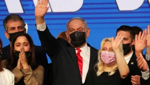 הוויכוח שקורע את הליכודניקים - האם נתניהו צריך לזוז?