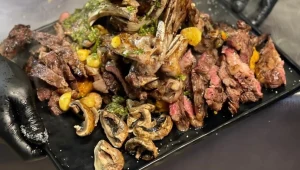 מחכים כבר לארוחת הבשרים הבאה שלכם? הכירו את Funnys Chef