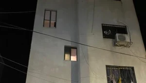 טרגדיה בג'סר א-זרקא: בן 7 נספה בשריפה בביתו, 3 אחיו במצב קשה