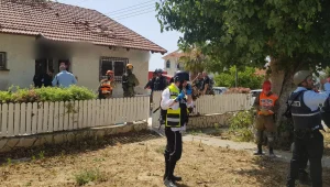 התקרה שקרסה - והסלון שנחרב: תיעוד מהבית באשקלון שנפגע מרקטה