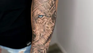 רגע לפני הקעקוע הבא שלכם: תכירו את האמן הריאליסטי מרוסיה ואת עבודות האמנות שלו