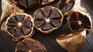 מה זה השום השחור הזה שכולם מדברים עליו?