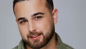 "הרווחתי יותר כמלצר מאשר התמלוגים לשיר 'שני משוגעים' בארבע שנים"