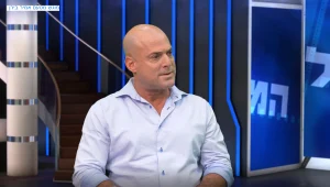 סוכן הביטוח שמכניס צבע למקצוע