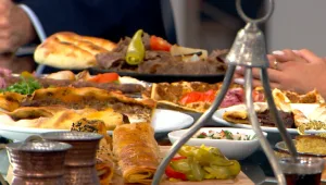 לקראת המשחק מול איטליה: שני בן עמי מבשלת אוכל טורקי