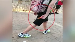 אימה בנתניה: תלמיד בן 11 סוחט את חבריו באיומי סכין