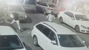 תיעוד: תקיפת רכב של משפחה יהודית עם תינוקת באבנים במזרח י-ם