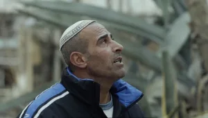 עשור אחרי רצח בנו: האב עדיין מחפש תשובות למה שקרה באותו לילה