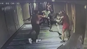 עבריינים הזמינו חשפניות לחדרם בבית מלון והיכו את המנהל