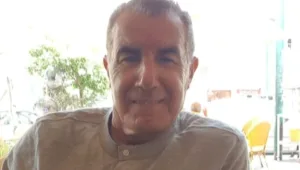 כדורגלן נבחרת ישראל לשעבר ויקי פרץ שם קץ לחייו בגיל 68