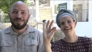 טבעת של דו קיום: נאבדה טבעת נישואין - הפלסטיני השיב אותה