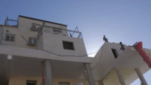 שתי דירות הופכות לתשע: הבנייה הפירטית בביתר עילית • תחקיר