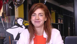 מאיה ורטהיימר עם המתנות הכי שוות לט"ו באב