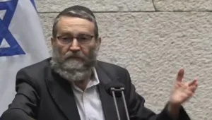 גפני עורר סערה במליאה: "המתים מהקורונה - בנט הוא הרוצח שלהם"