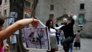 פעם שישית גלידה: הזוג שדחה חתונה חמש פעמים