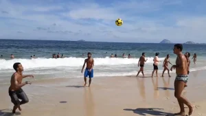 סצנת ההיכרויות - במעגלי ה"הקפצות" שכבשו את חופי תל אביב