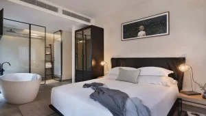 אוגוסט משתלם: המלון שמציע לכם 15% הנחה על לינה בתל אביב גם בסופ"ש