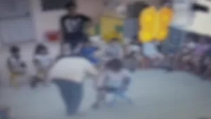 גננת מנצרת הושיבה ילדים במעגל - והכתה אותם • תיעוד