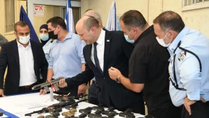 בנט השיק תוכנית למיגור הפשיעה בחברה הערבית: "נחזיר ביטחון"