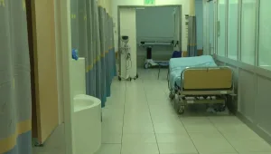 מחאת בתי החולים: מחלקות ריקות וחולים שהונחו להישאר בבית