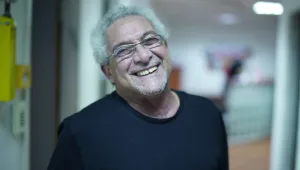 לאחר שנדבק בקורונה: פרשן הכדורגל סלבה ברזילאי הלך לעולמו