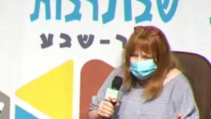 פרופ' גליה רהב: "הטיפול בקורונה הוא די על הפנים"