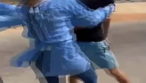 ראשל"צ: אדם שחיכה בתור להיבדק תקף את עובדי המתחם • תיעוד