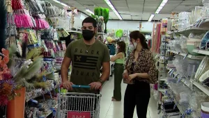 מכורים לחד-פעמי: למה אנחנו קונים כל כך הרבה כלים חד-פעמיים?