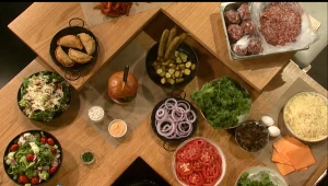 בשר והרבה: פותחים שולחן עם חגיגת המבורגרים באולפן