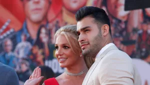 כשבוע לאחר שאביה ויתר על האפוטרופסות: בריטני ספירס התארסה