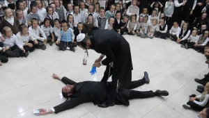 ריקוד תחיית המתים: תיעוד נדיר של מסורת חרדית על תחיית המתים