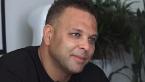 "היו ימים שגרתי ברחוב": סיפורו של היהלומן ישראל אור