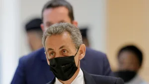 עוד מאסר: נשיא צרפת לשעבר סרקוזי יישלח לשנה נוספת בכלא