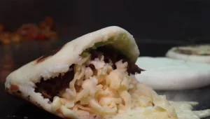 מטבחי העדות שלא הכרתם: הטעמים החדשים שמחכים לאכלן הישראלי