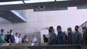 תושבי עזה שעובדים בישראל: "פתיחת המעבר היא תקוותנו היחידה"