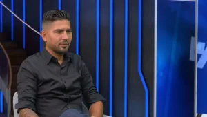 כל לקוחה היא עולם ומלואו: הכירו את מעצב השיער ואומן האיפור אדם לוי 