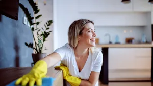 זאת הטעות הקריטית שאתם עושים כשאתם מנקים את הבית