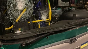 "ראינו את המוות בעיניים": נהג האוטובוס שנרגם באבנים משחזר