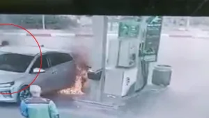 תיעוד: החילוץ הדרמטי של בן החמש מהרכב שעלה באש בתחנת הדלק